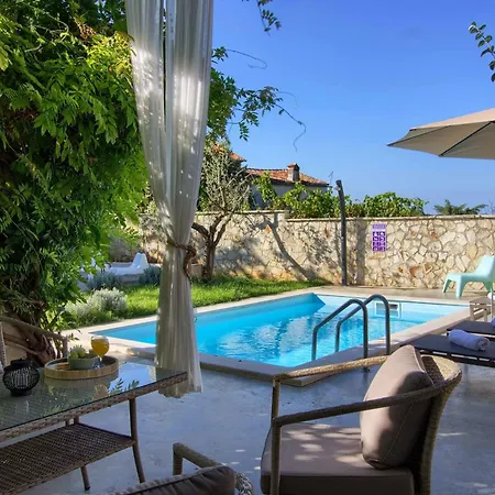 펜션 Mit Privatpool Fuer 6 Personen Ca 150 Qm In Mrgani, Istrien Istrische Riviera *