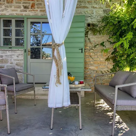 Holiday home Mit Privatpool Fuer 6 Personen Ca 150 Qm In Mrgani, Istrien Istrische Riviera