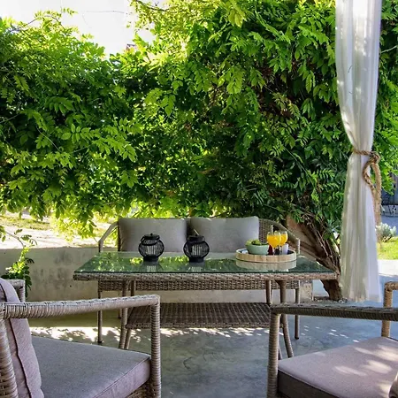 Holiday home Mit Privatpool Fuer 6 Personen Ca 150 Qm In Mrgani, Istrien Istrische Riviera *